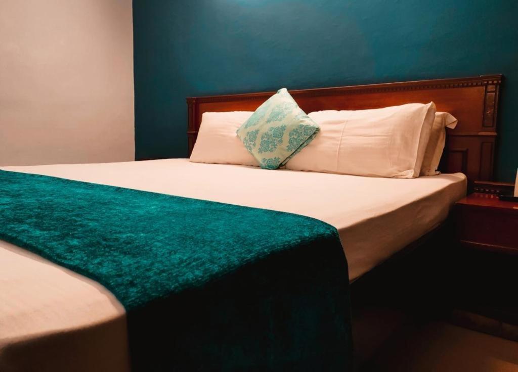 Hotel Geo Bangalore Esterno foto